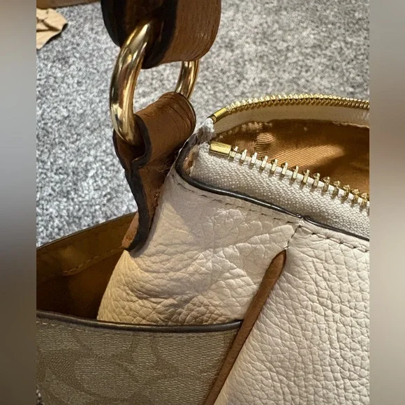 Coach Rori colorblock signature tote - Picture 15 of 16